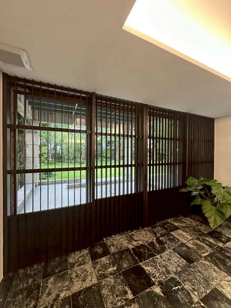 Featured Projects-120